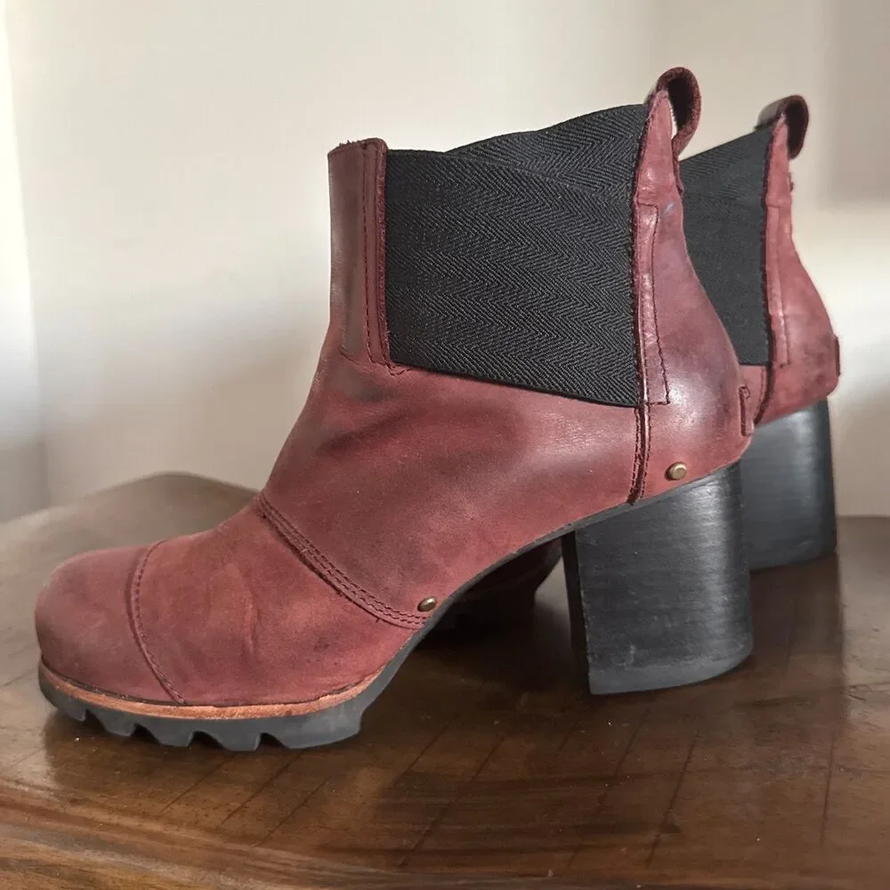 Sorel Burgundy Leather Combat Ankle Boots Women's 8 Casual Rugged